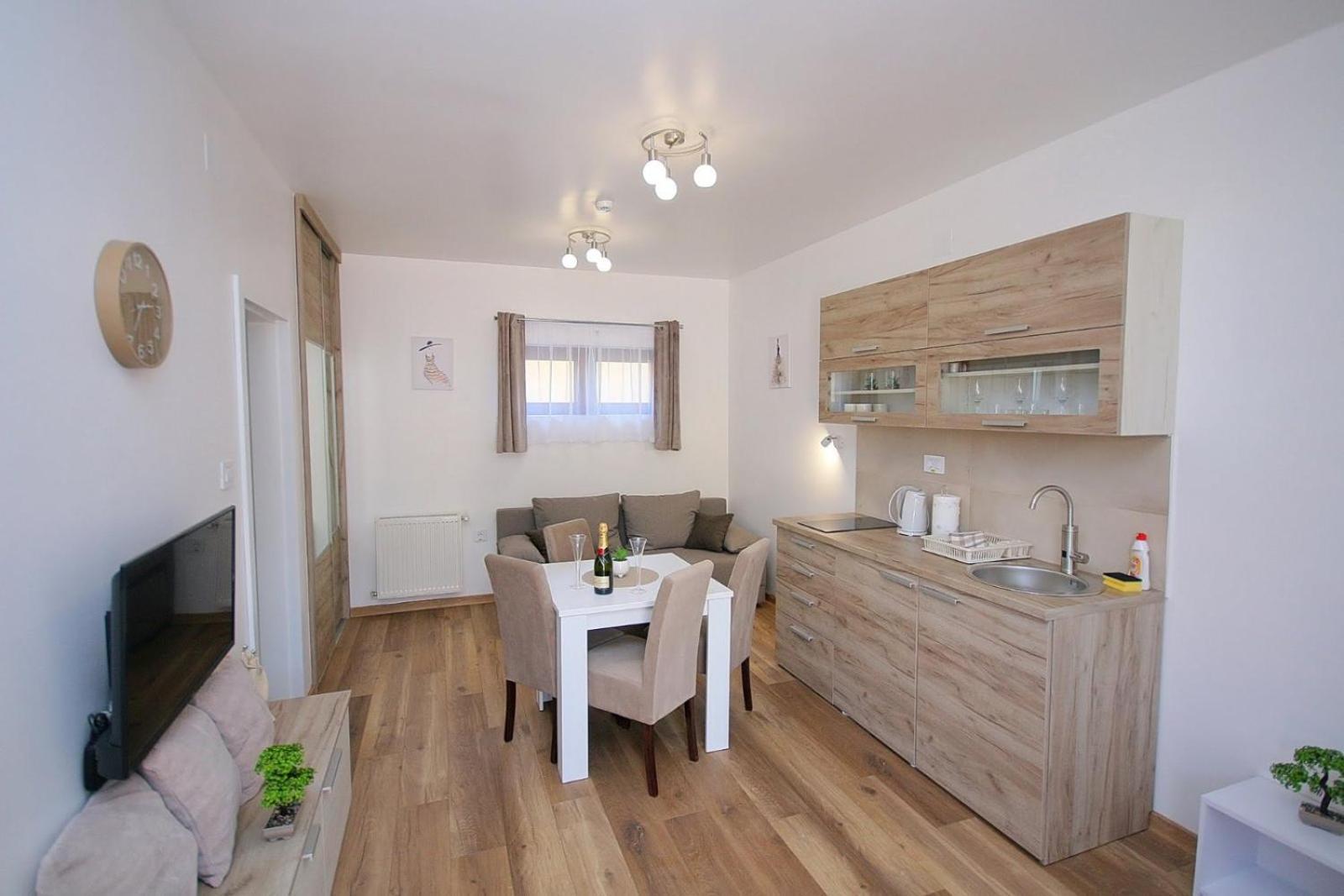 Anro Apartment Palic Ngoại thất bức ảnh
